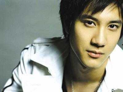 王力宏爆料人是谁啊视频,揭秘王力宏爆料视频主角之谜